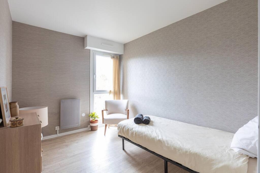 Appartement Spacieux/ Disneyland/Paris/Wifi/Bureau Champs-Sur-Marne Buitenkant foto
