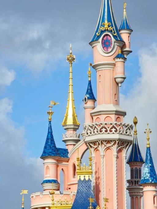 Appartement Spacieux/ Disneyland/Paris/Wifi/Bureau Champs-Sur-Marne Buitenkant foto